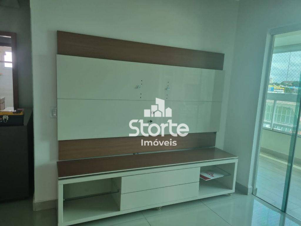 Apartamento para alugar com 3 quartos, 108m² - Foto 2