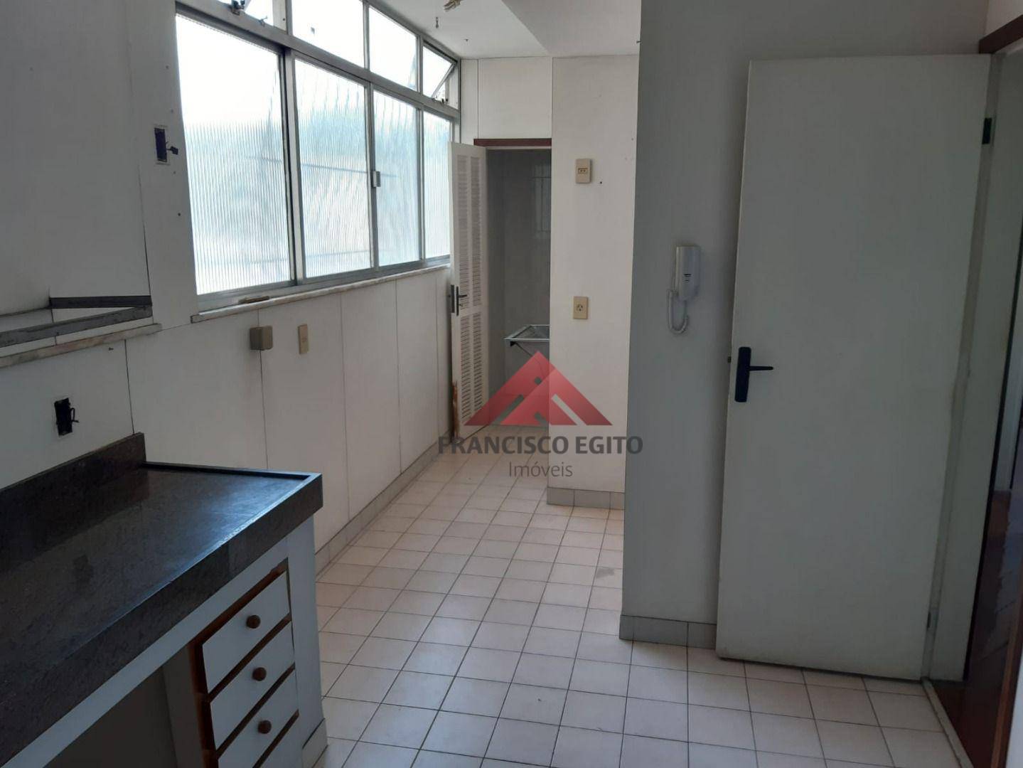 Apartamento à venda com 2 quartos, 72m² - Foto 10