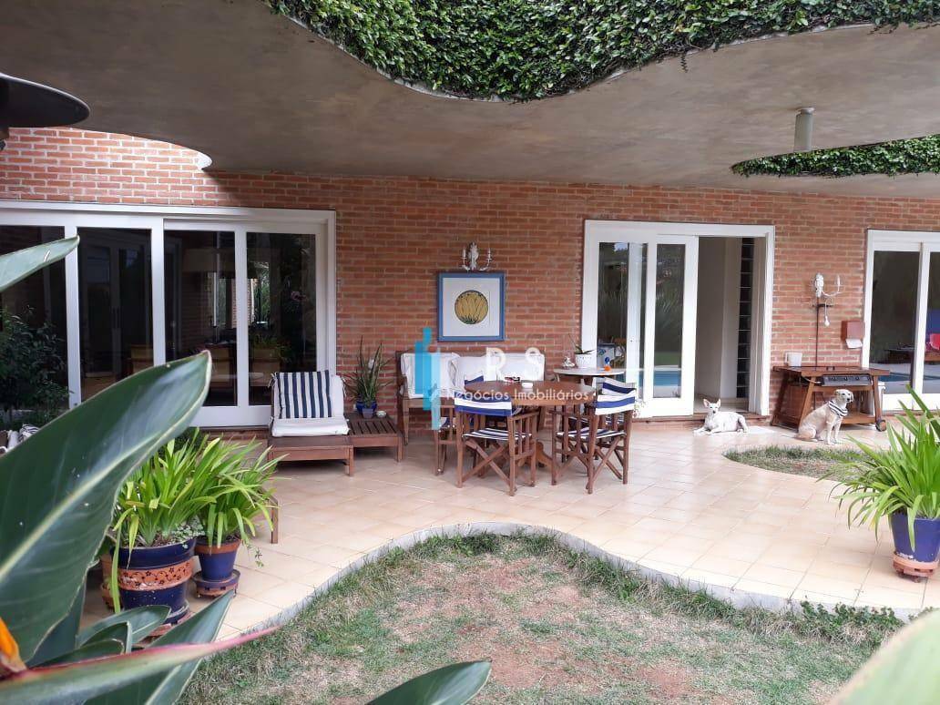 Casa de Condomínio à venda com 4 quartos, 500m² - Foto 1