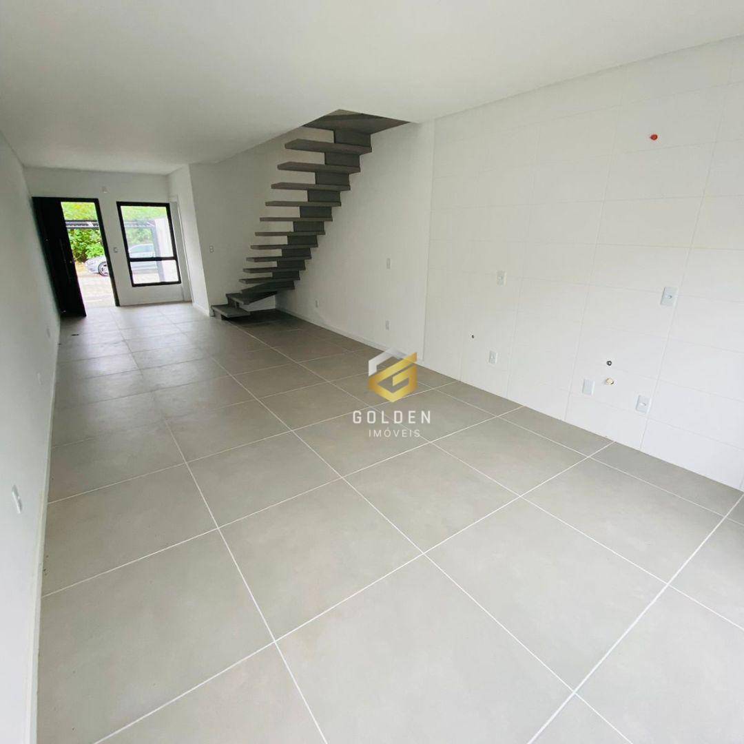 Sobrado à venda com 2 quartos, 118m² - Foto 4