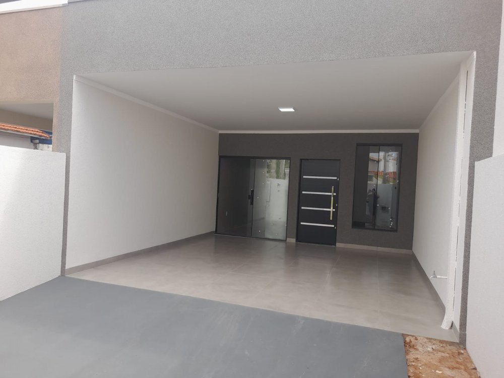 Casa à venda com 3 quartos, 120m² - Foto 1