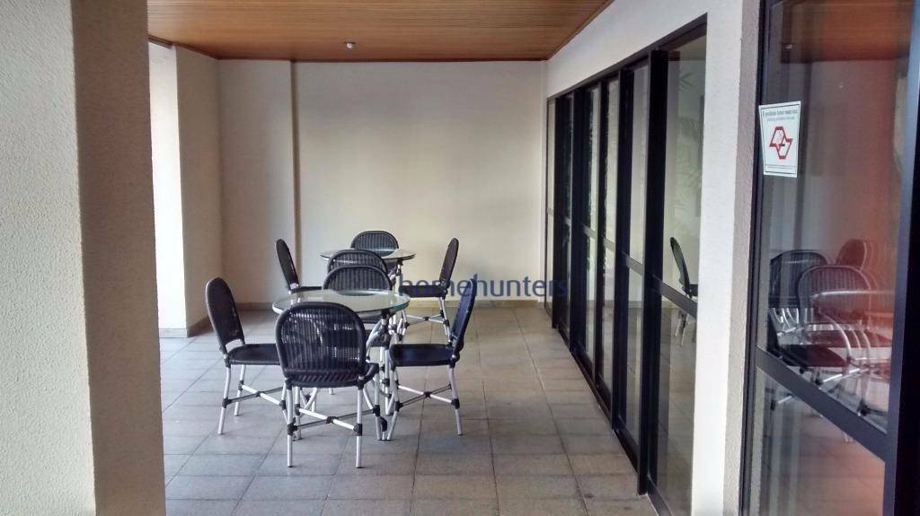 Apartamento à venda com 1 quarto, 50m² - Foto 4