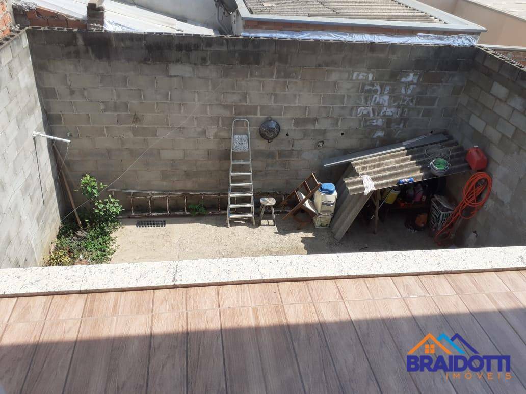 Casa à venda com 4 quartos, 195m² - Foto 29