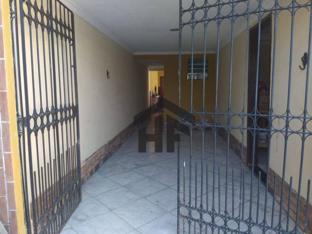 Casa à venda com 4 quartos, 250M2 - Foto 2