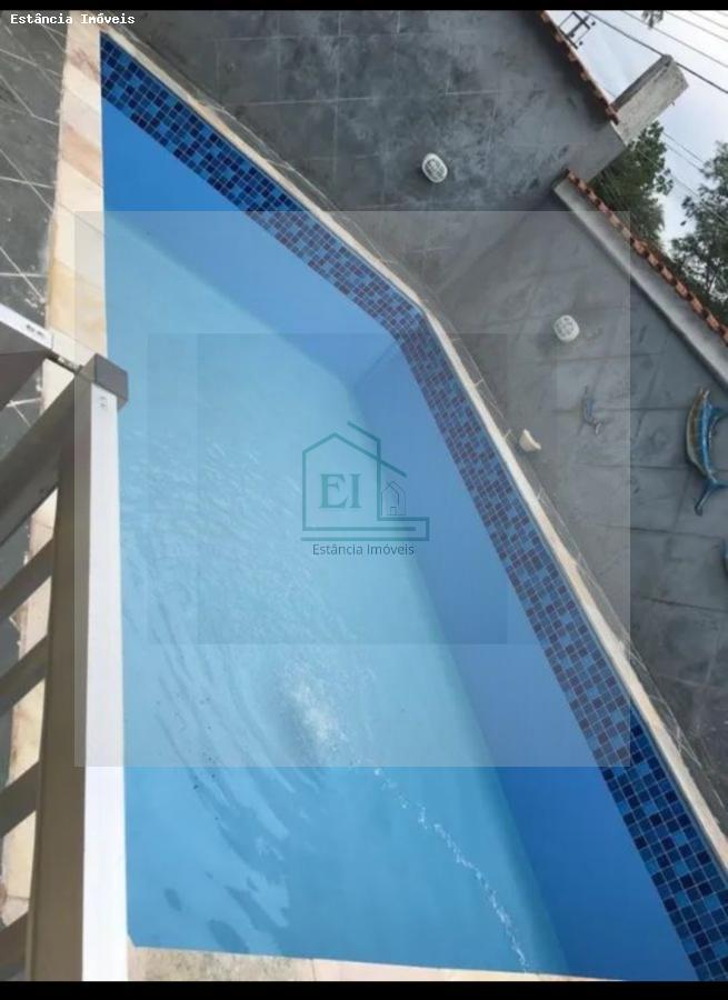 Casa à venda com 3 quartos, 200m² - Foto 1