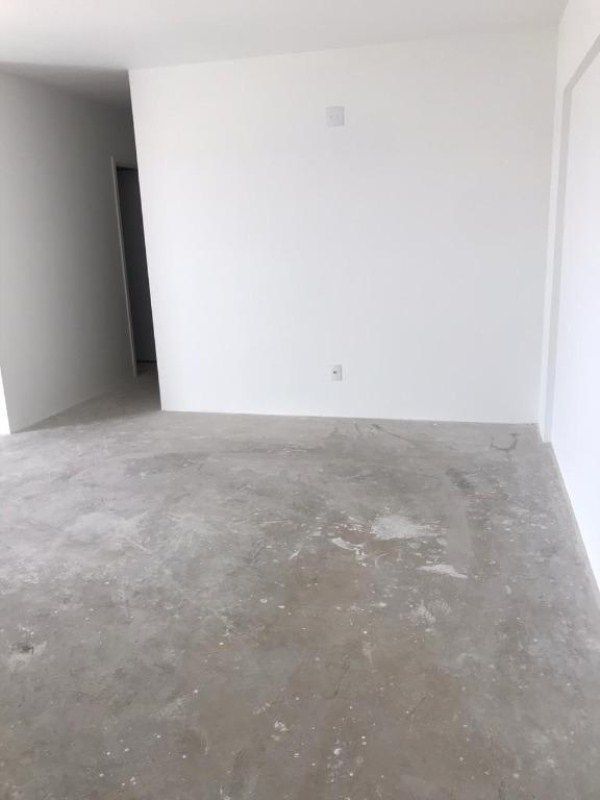 Apartamento à venda com 3 quartos, 85m² - Foto 2