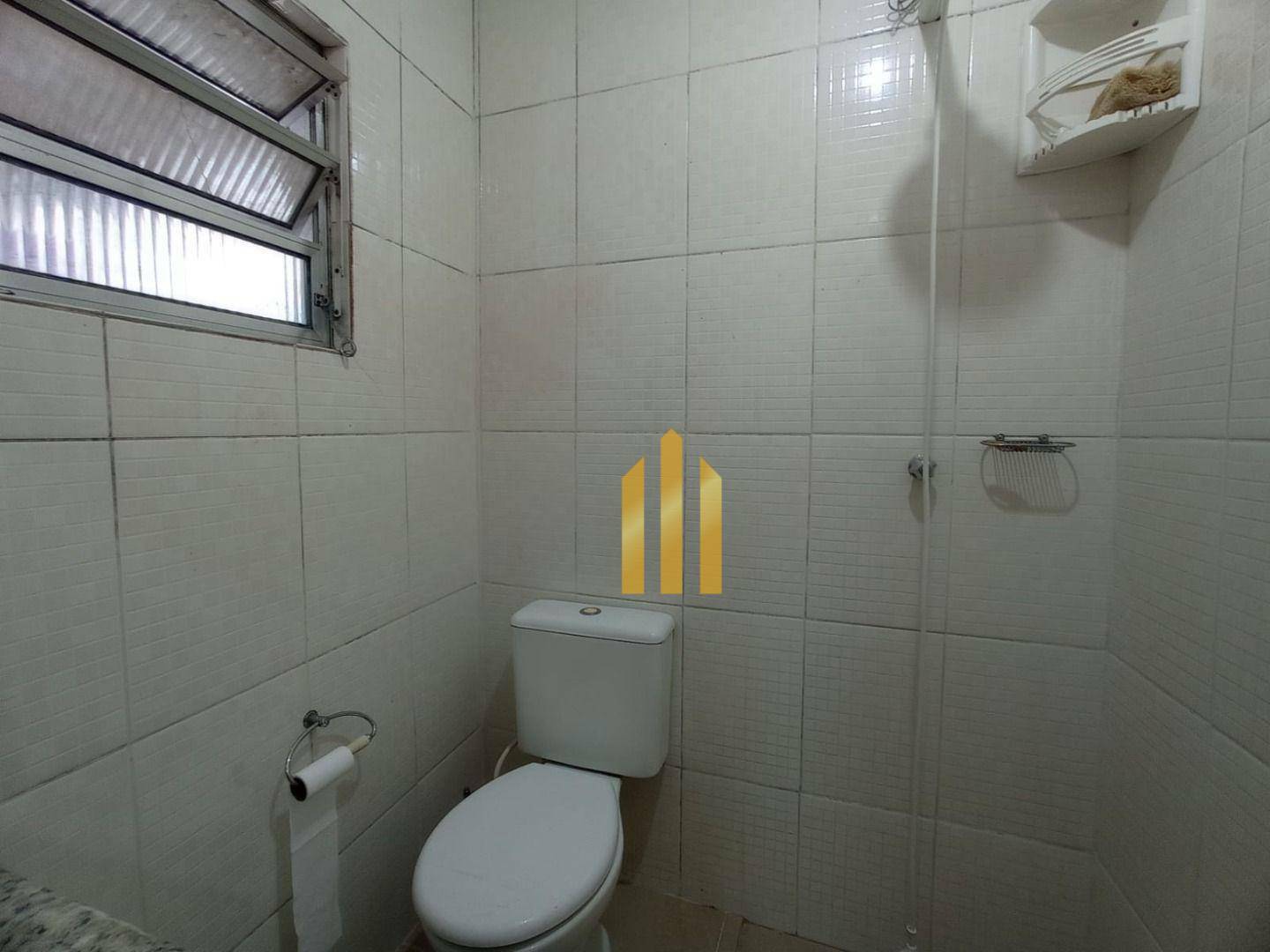 Casa para alugar com 2 quartos, 70m² - Foto 9