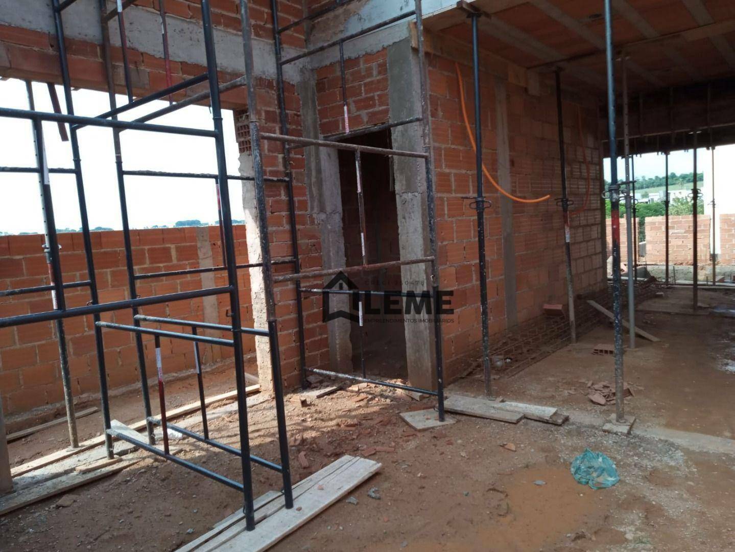 Casa de Condomínio à venda com 4 quartos, 260m² - Foto 4