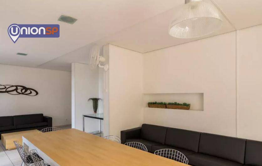 Apartamento à venda com 2 quartos, 60m² - Foto 24