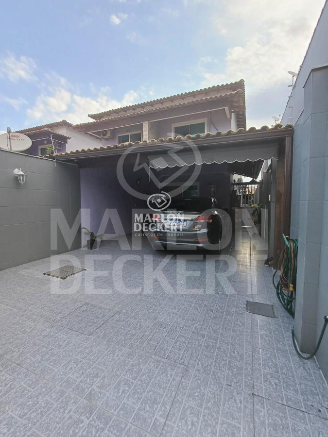 Casa à venda com 3 quartos, 130m² - Foto 1