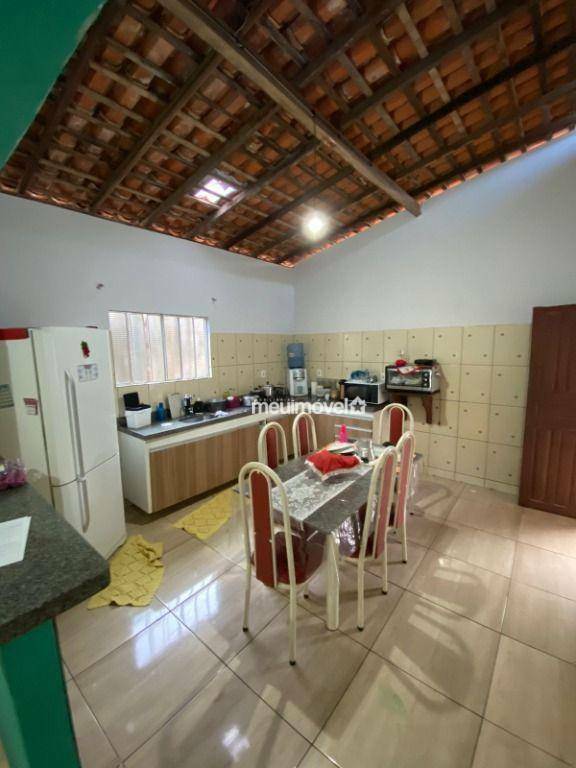 Casa à venda com 3 quartos, 200m² - Foto 13