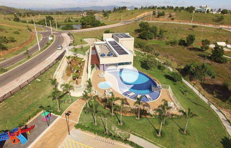 Casa de Condomínio à venda com 4 quartos, 298m² - Foto 1