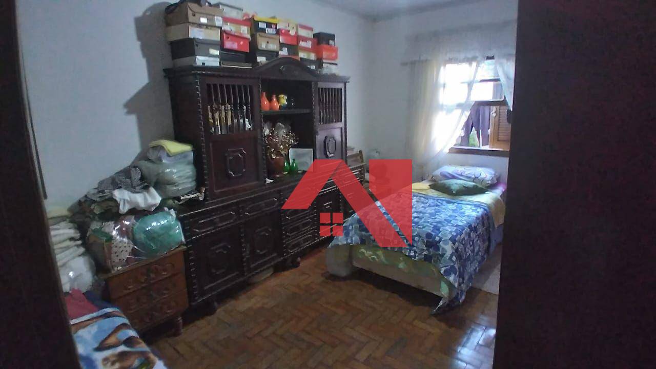 Casa à venda com 3 quartos, 300m² - Foto 14