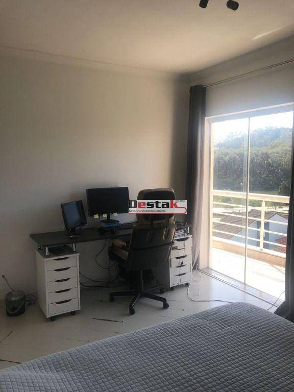 Sobrado à venda com 3 quartos, 400m² - Foto 15