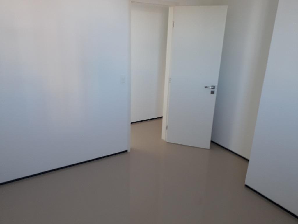 Apartamento à venda com 3 quartos, 114m² - Foto 9