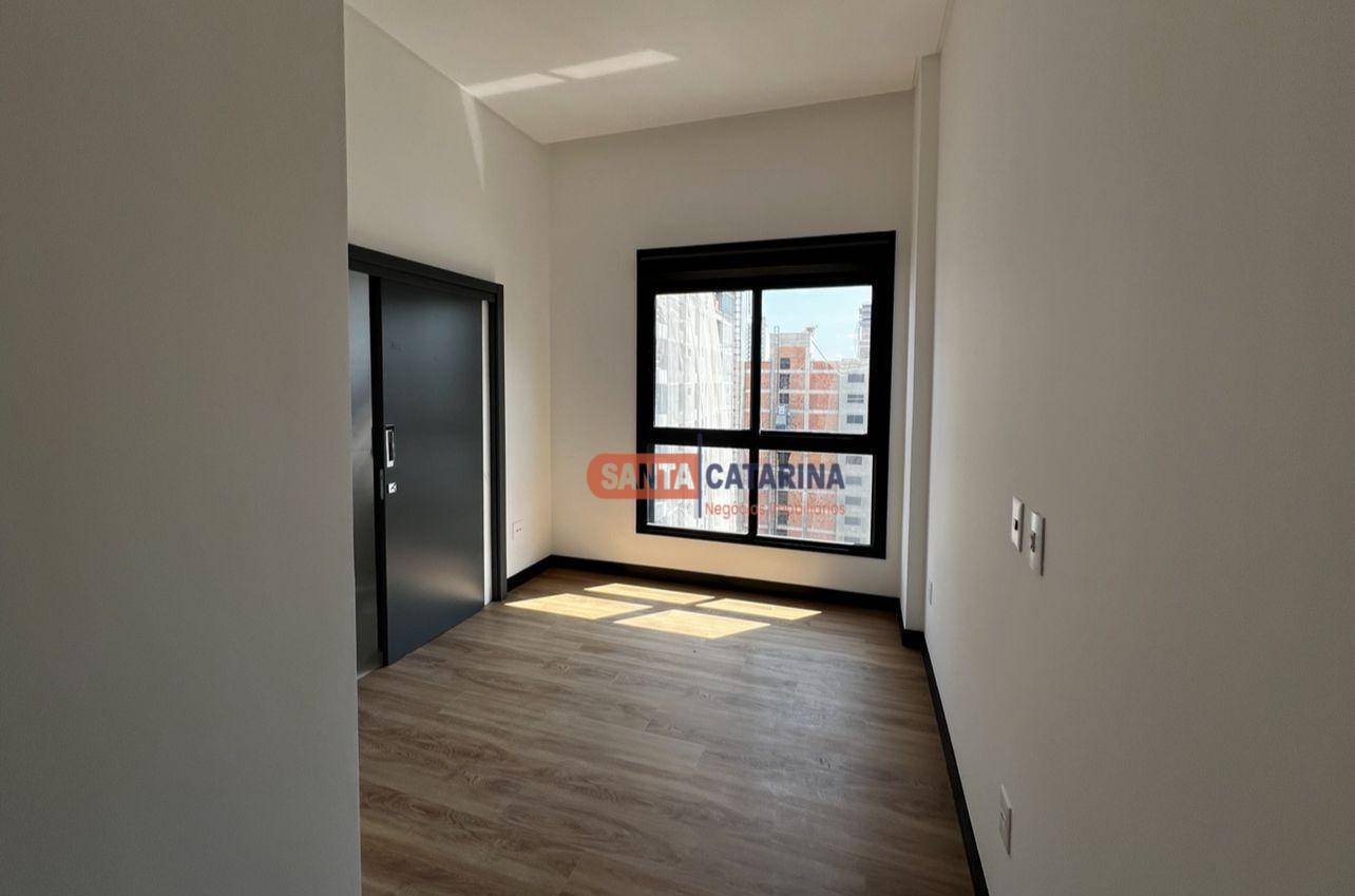 Apartamento à venda com 4 quartos, 188m² - Foto 12