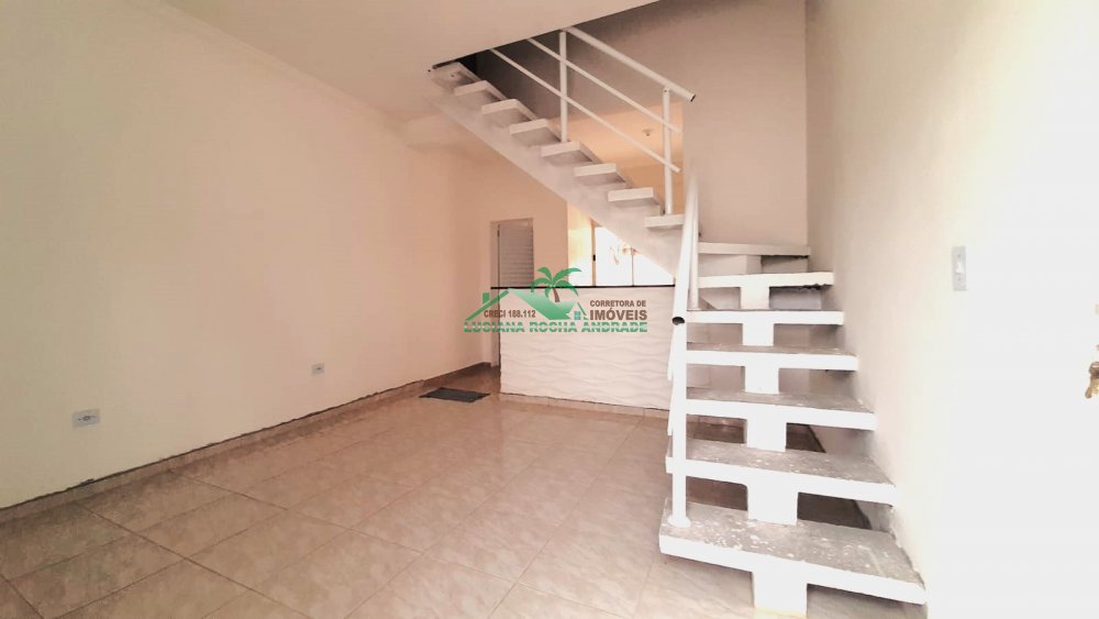 Casa à venda com 2 quartos, 60m² - Foto 3