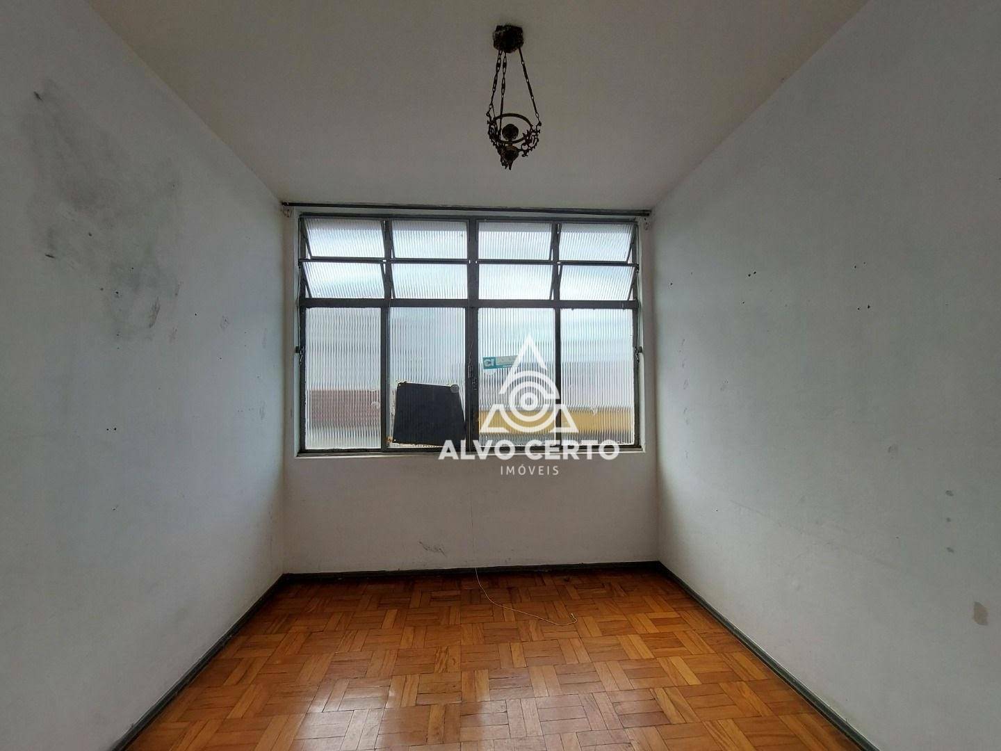 Apartamento à venda com 3 quartos, 94m² - Foto 4