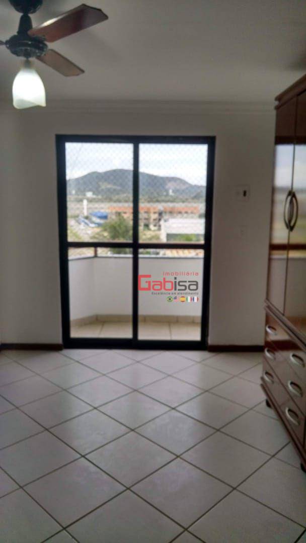 Apartamento à venda com 2 quartos, 70m² - Foto 11