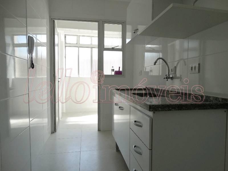 Apartamento para alugar com 2 quartos, 75m² - Foto 9