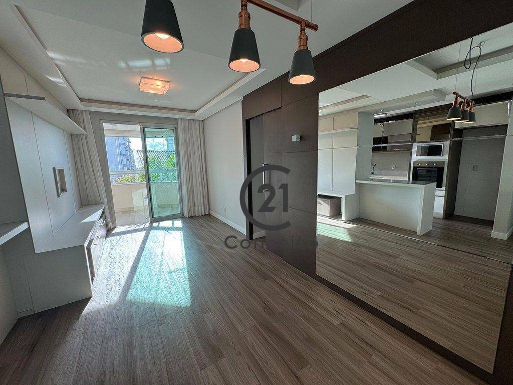Apartamento à venda com 3 quartos, 96m² - Foto 1
