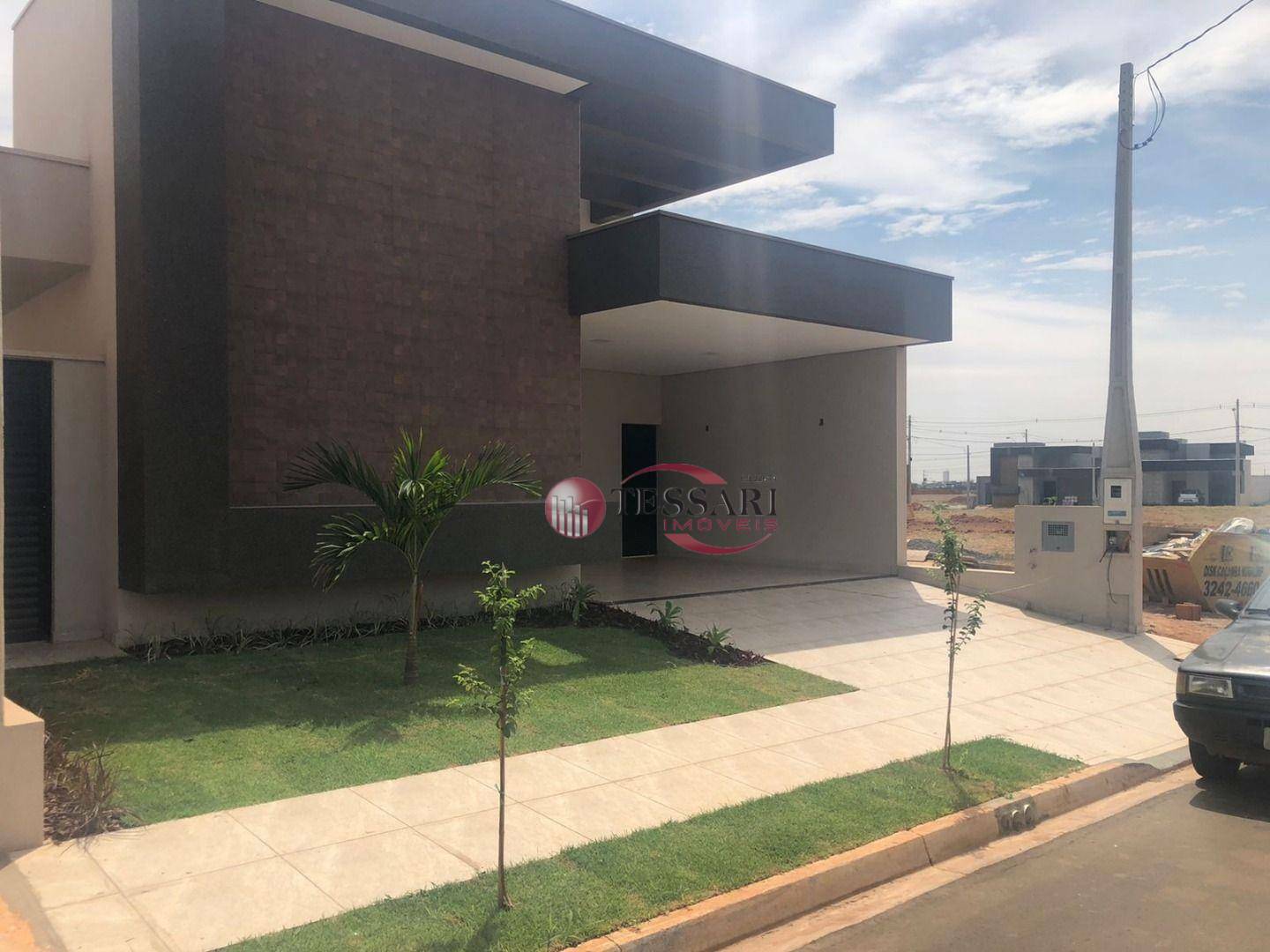 Casa à venda com 3 quartos, 152m² - Foto 1