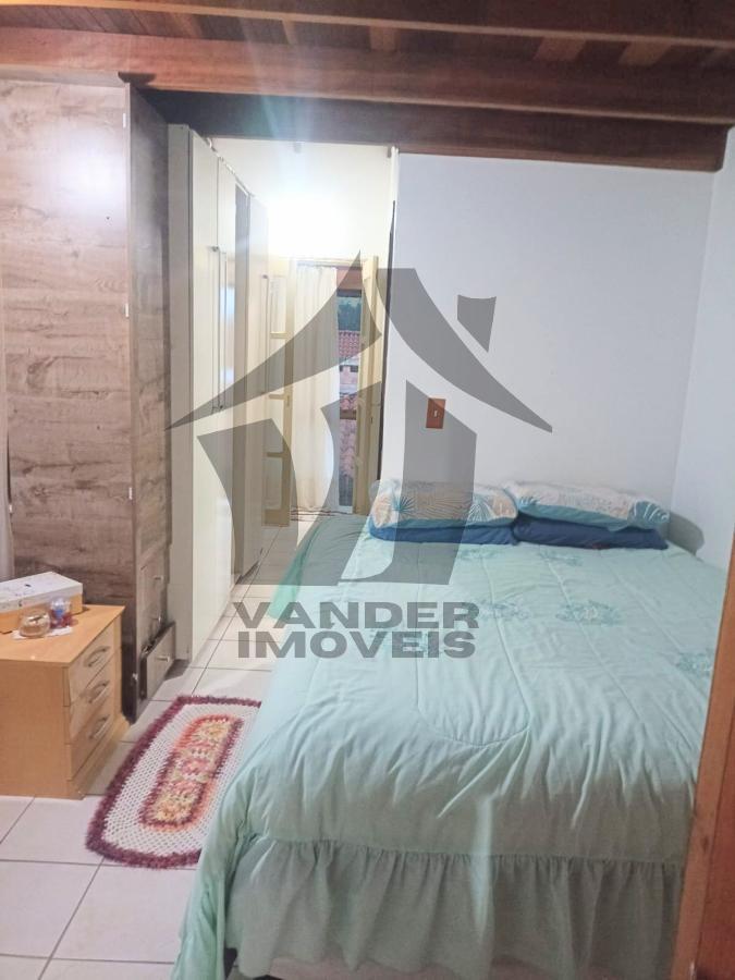 Casa à venda com 3 quartos, 75m² - Foto 9