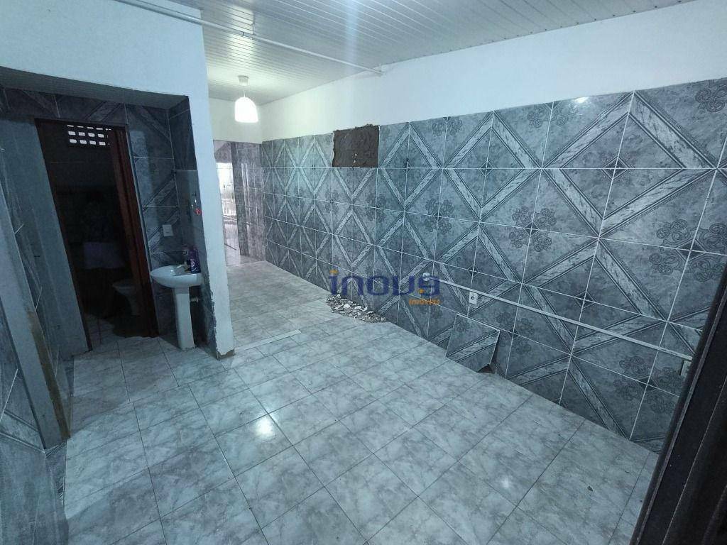 Casa para alugar com 2 quartos, 100M2 - Foto 8