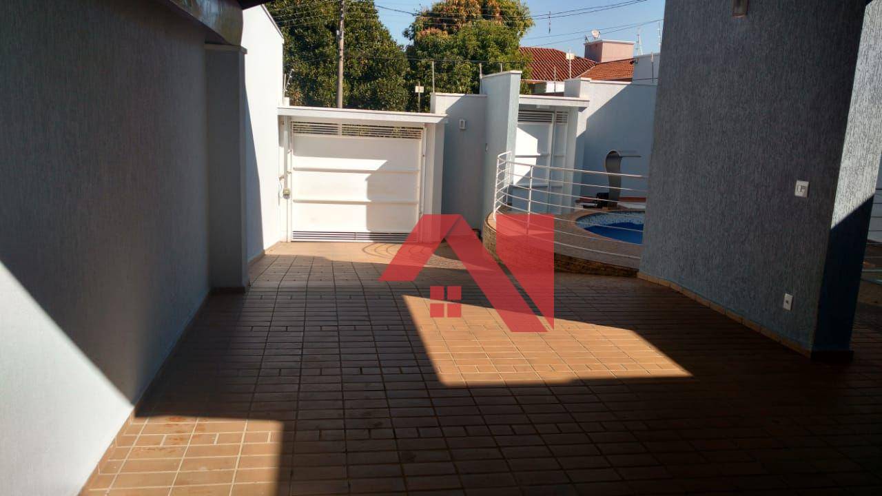 Sobrado para alugar com 3 quartos, 240m² - Foto 4