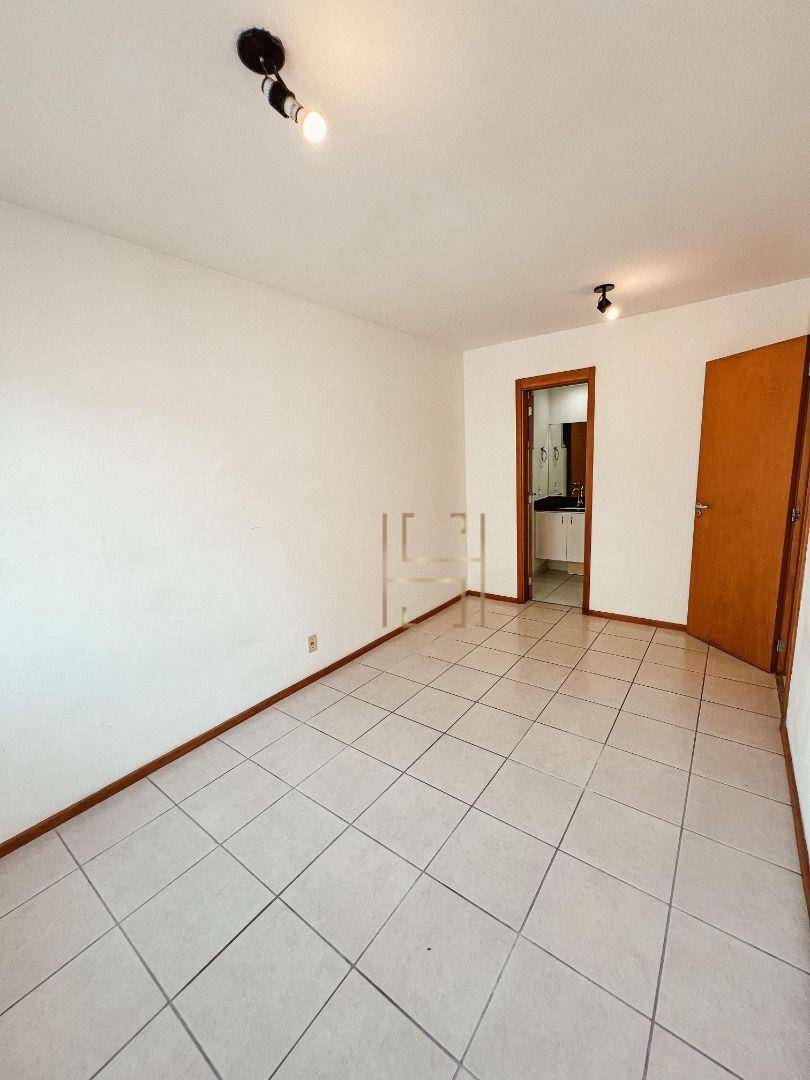 Apartamento à venda com 2 quartos, 71m² - Foto 6