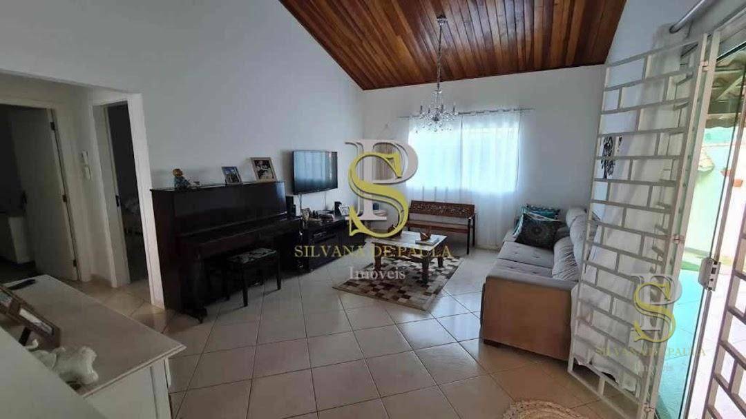 Chácara à venda com 2 quartos, 210m² - Foto 10