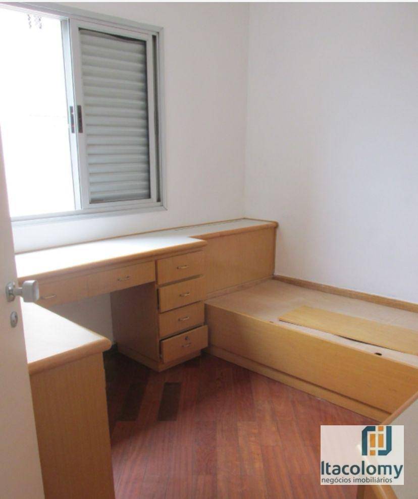 Apartamento à venda com 3 quartos, 80m² - Foto 4