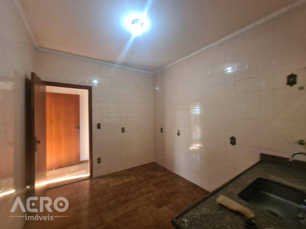 Casa à venda com 3 quartos, 182m² - Foto 22