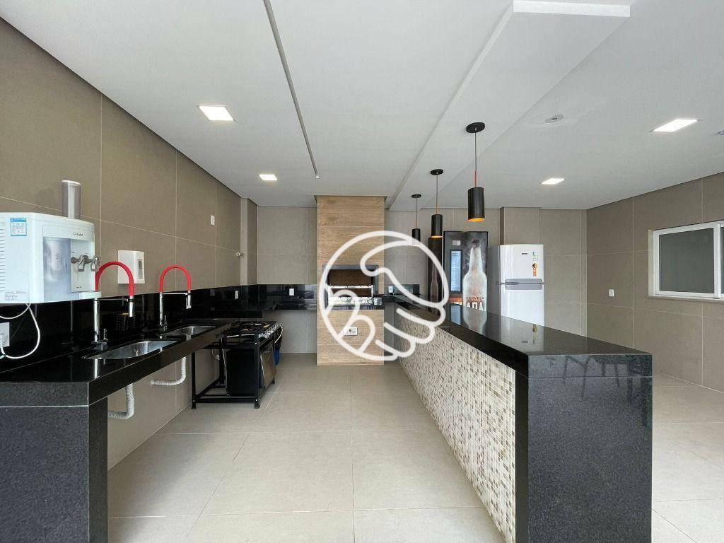 Apartamento para alugar com 2 quartos, 75m² - Foto 12