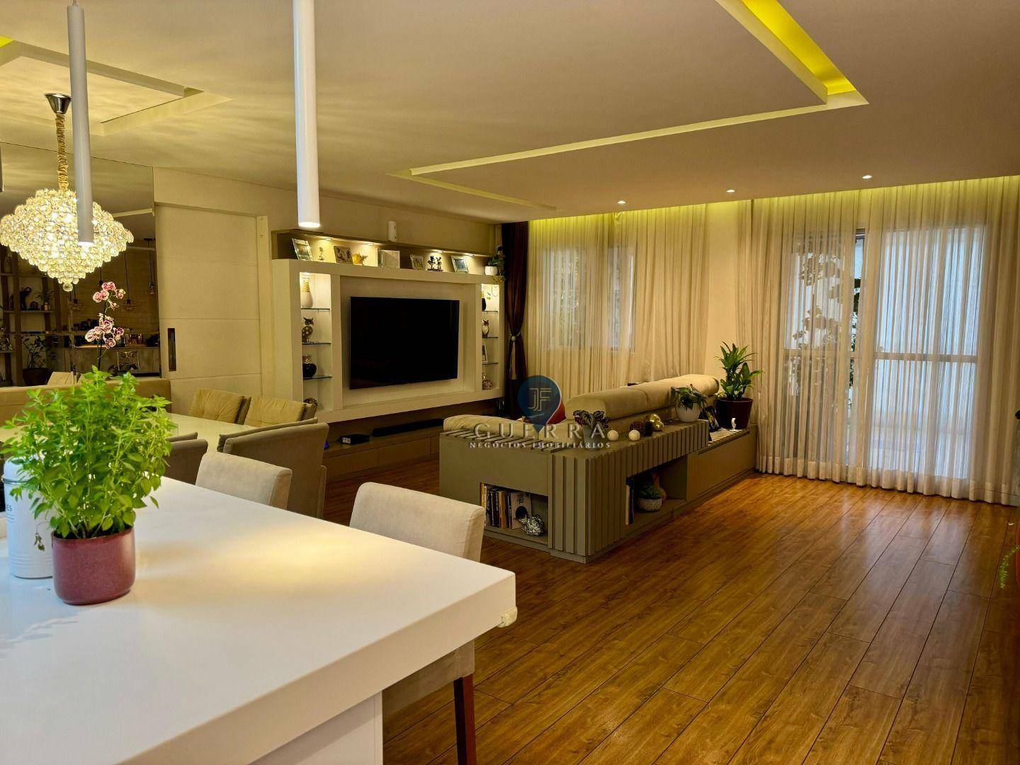 Apartamento à venda com 3 quartos, 119m² - Foto 1