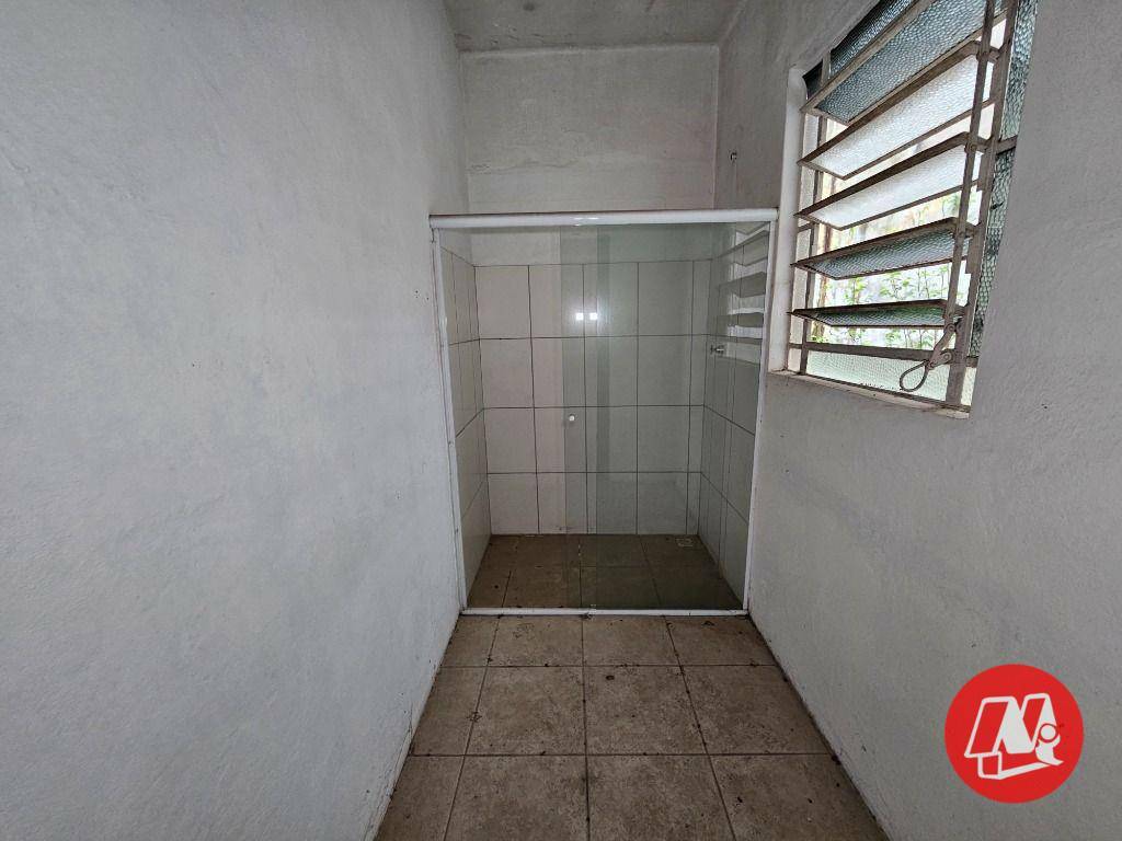 Casa para alugar com 4 quartos, 280m² - Foto 13