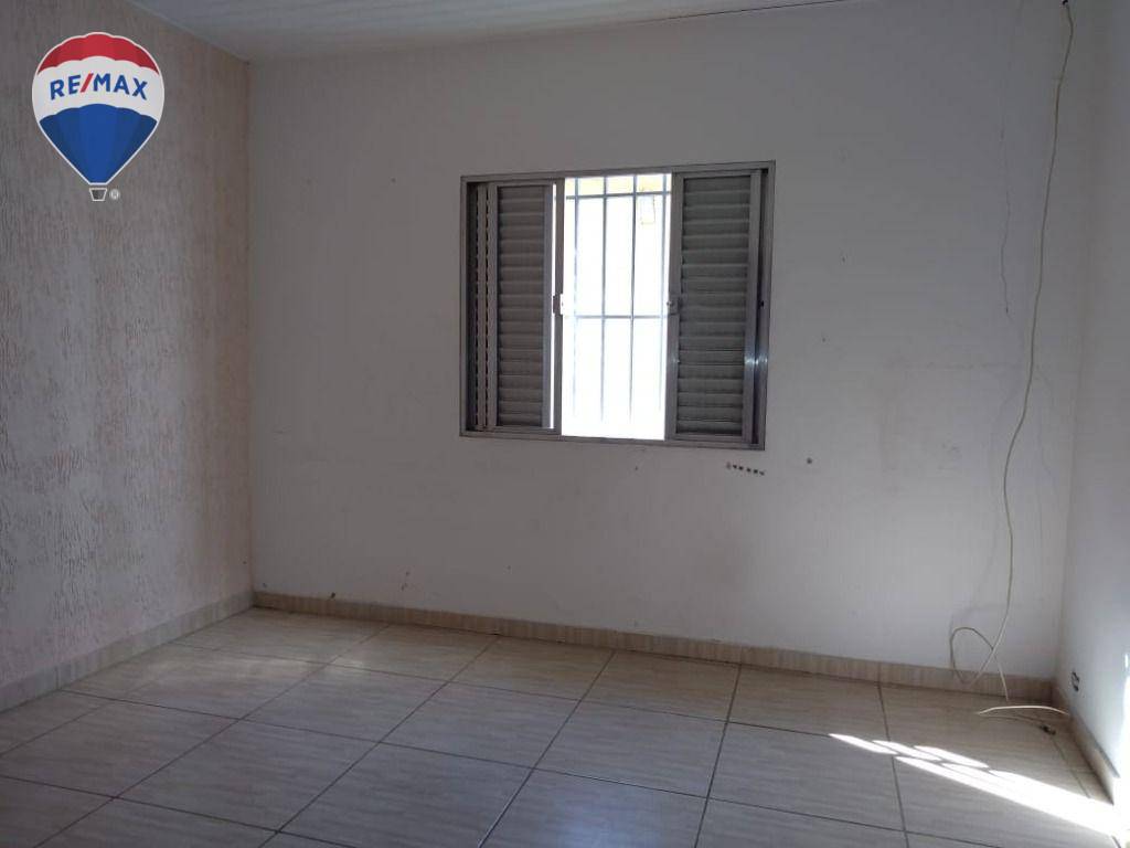 Casa à venda e aluguel com 3 quartos, 250m² - Foto 9