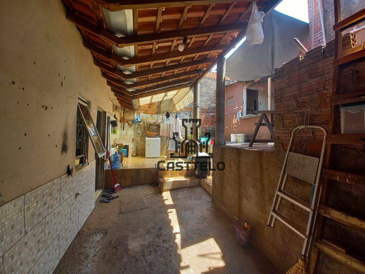 Casa à venda com 4 quartos, 160m² - Foto 15