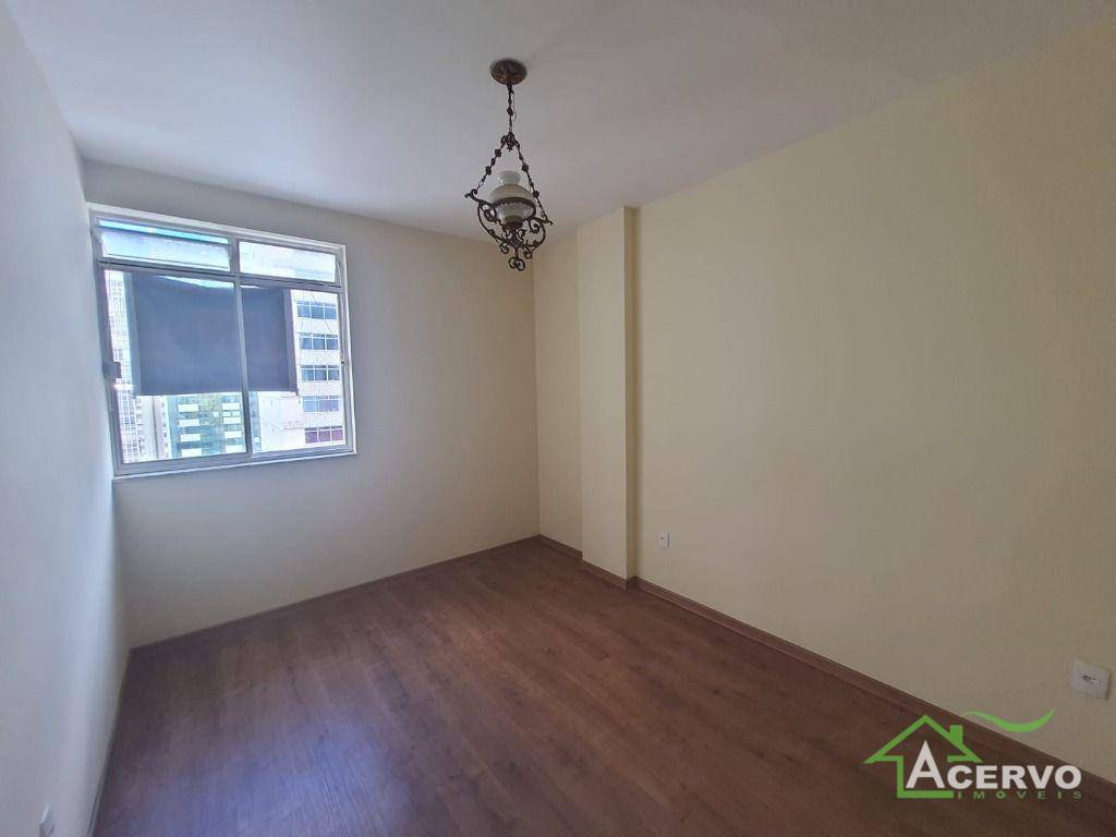 Apartamento à venda com 3 quartos, 122m² - Foto 8