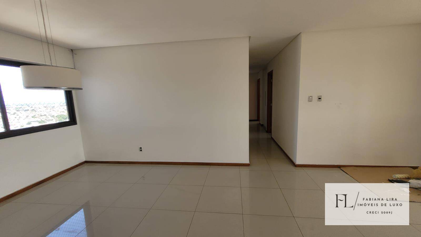 Apartamento à venda com 4 quartos, 174m² - Foto 2