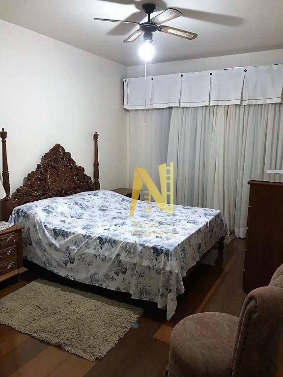 Apartamento à venda com 3 quartos, 226m² - Foto 13