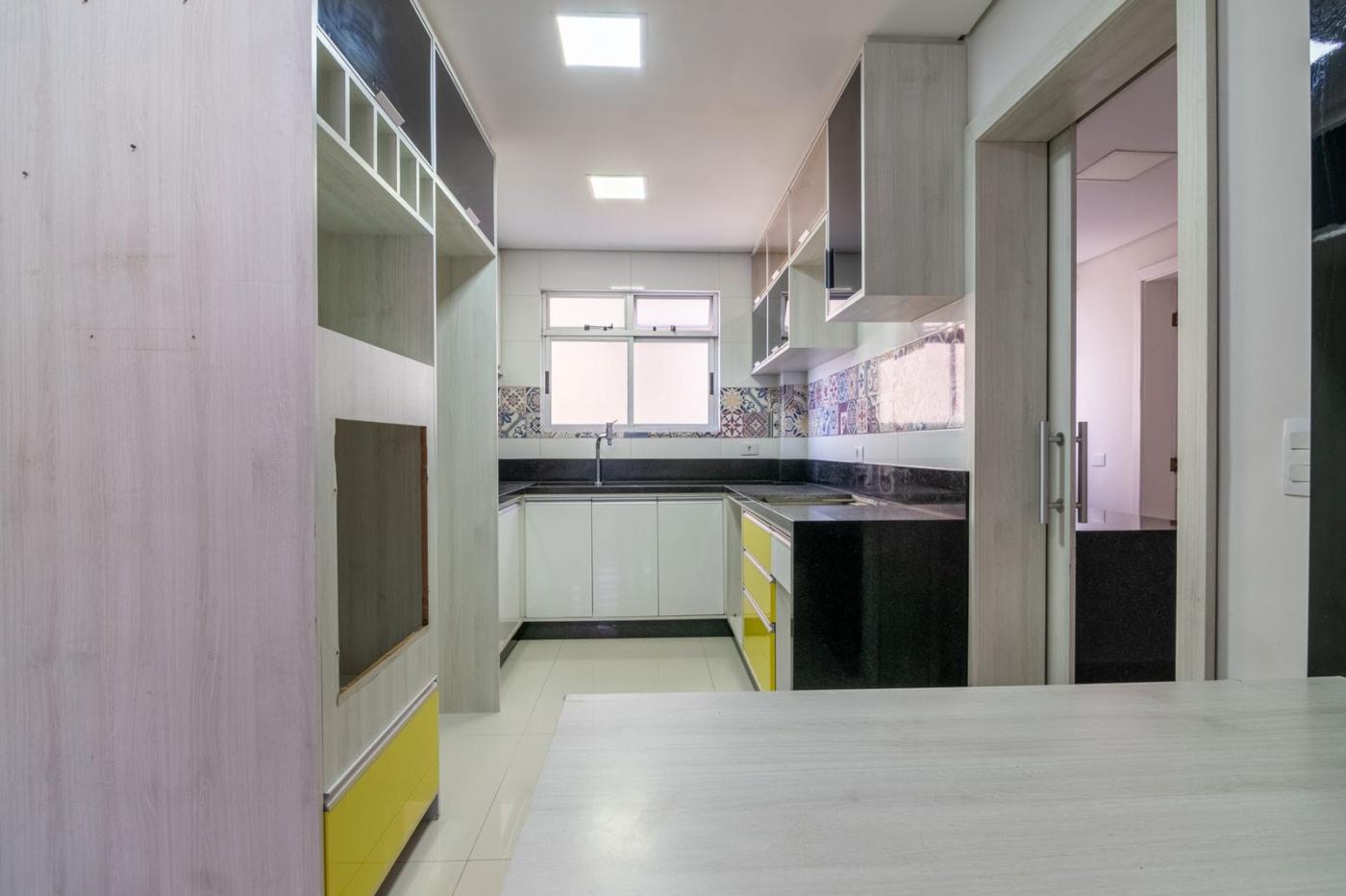 Apartamento à venda com 3 quartos, 122m² - Foto 7