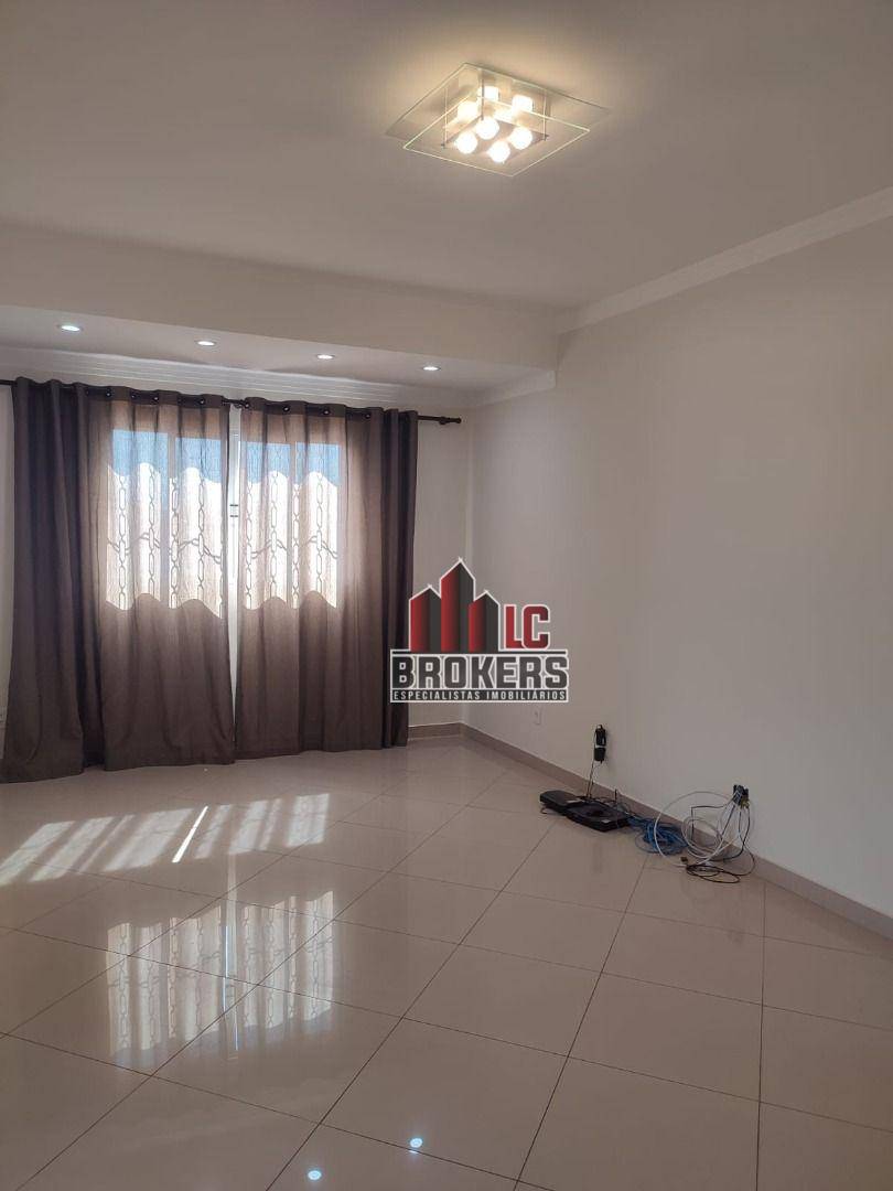 Sobrado à venda com 2 quartos, 340m² - Foto 2