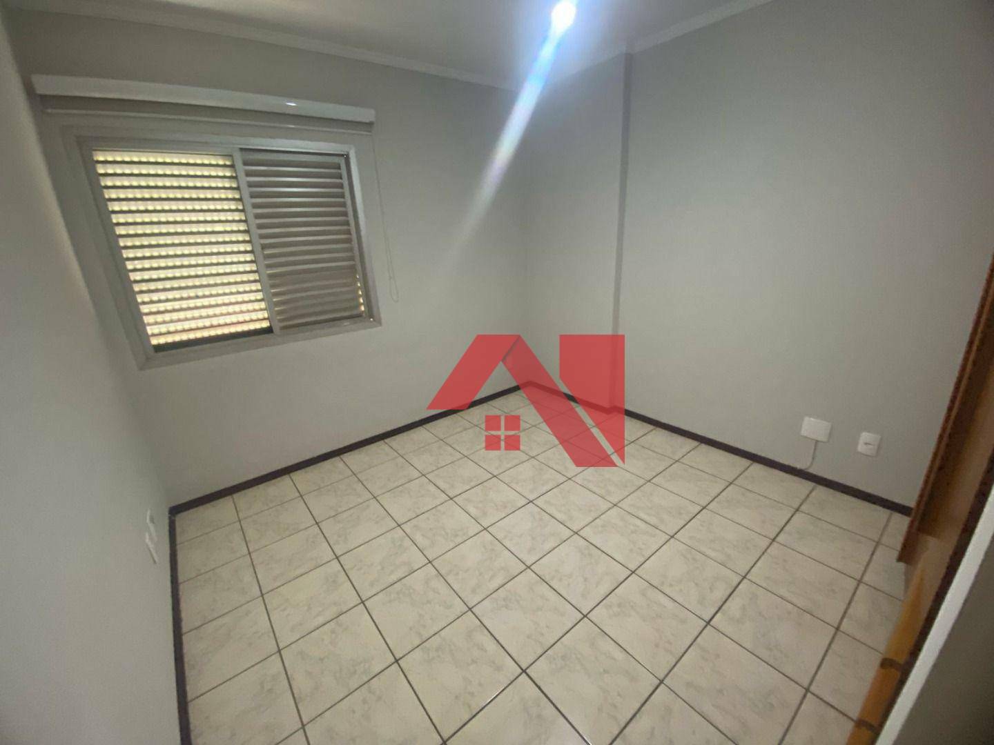 Apartamento à venda com 3 quartos, 104m² - Foto 4