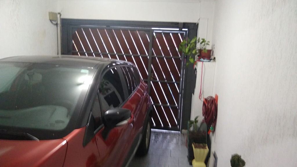 Sobrado à venda com 3 quartos, 160m² - Foto 1