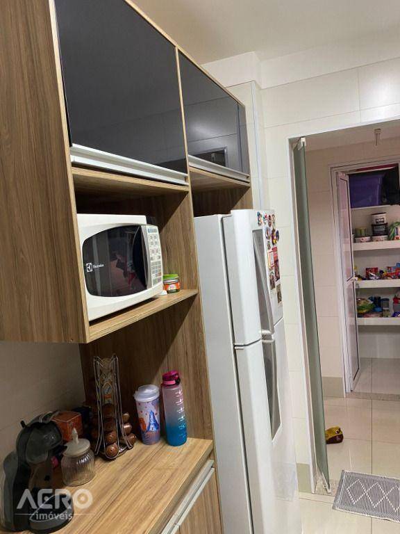 Apartamento à venda com 3 quartos, 112m² - Foto 13