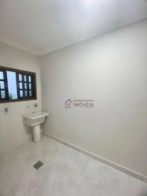 Sobrado à venda com 3 quartos, 210m² - Foto 10