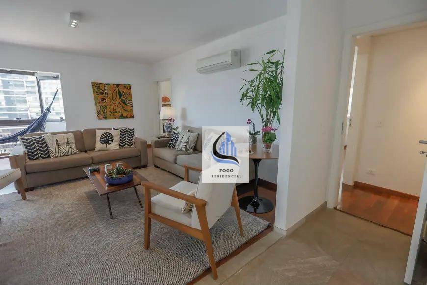 Apartamento à venda com 3 quartos, 227m² - Foto 18