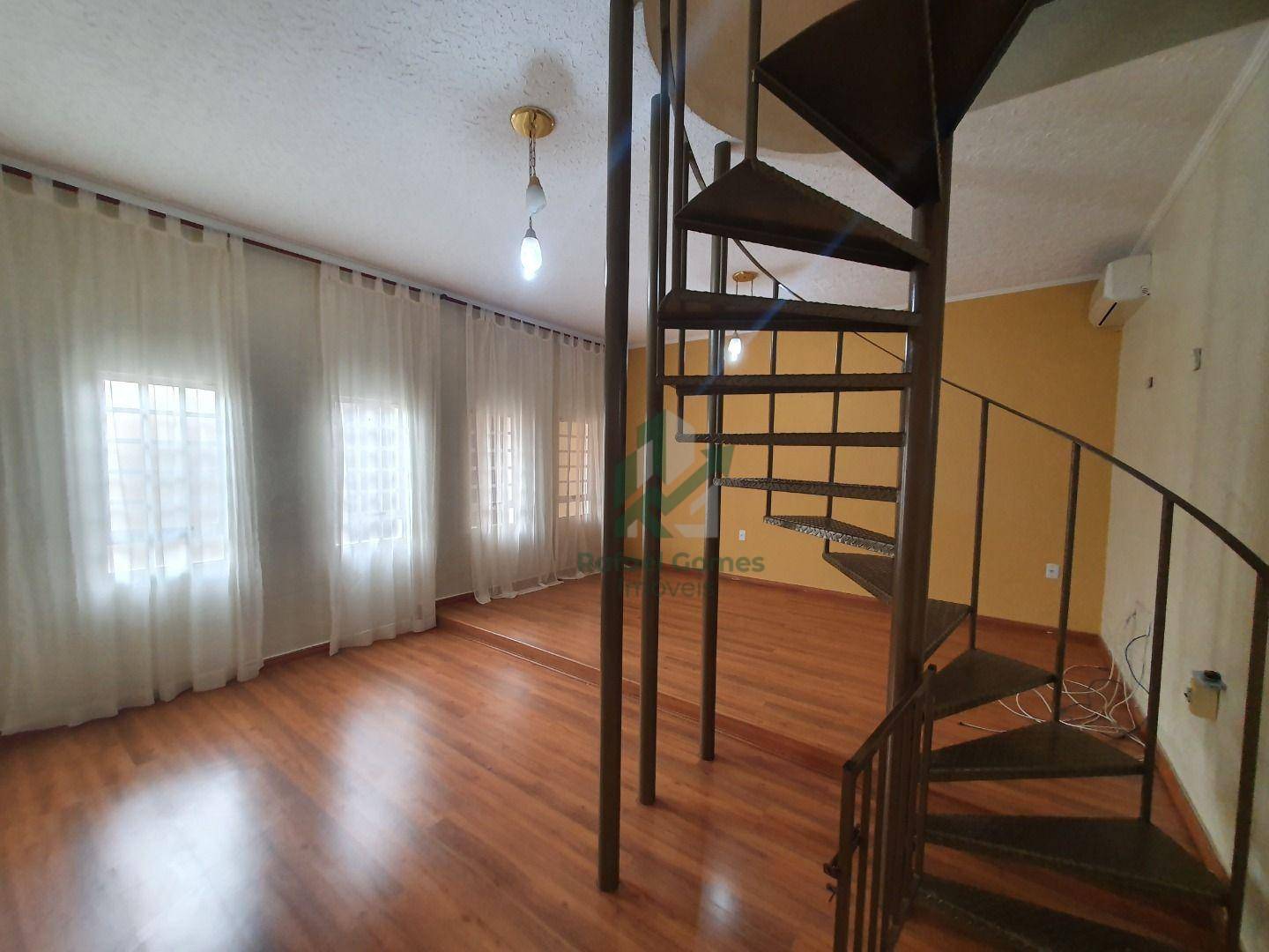 Casa, 3 quartos, 260 m² - Foto 2