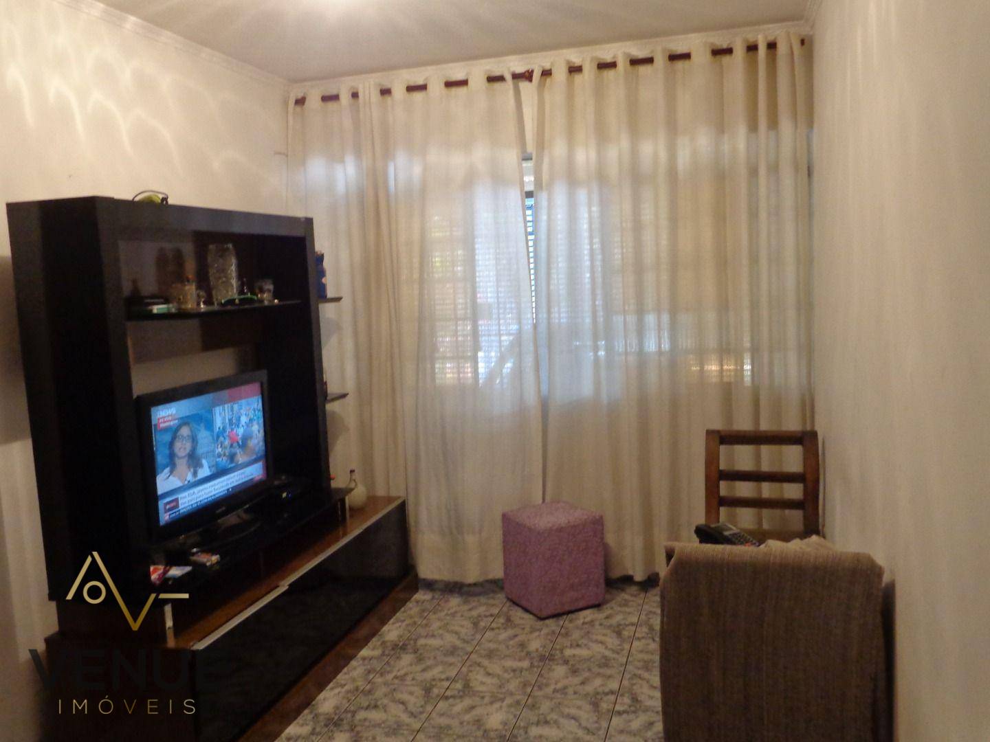 Sobrado à venda com 3 quartos, 200m² - Foto 1